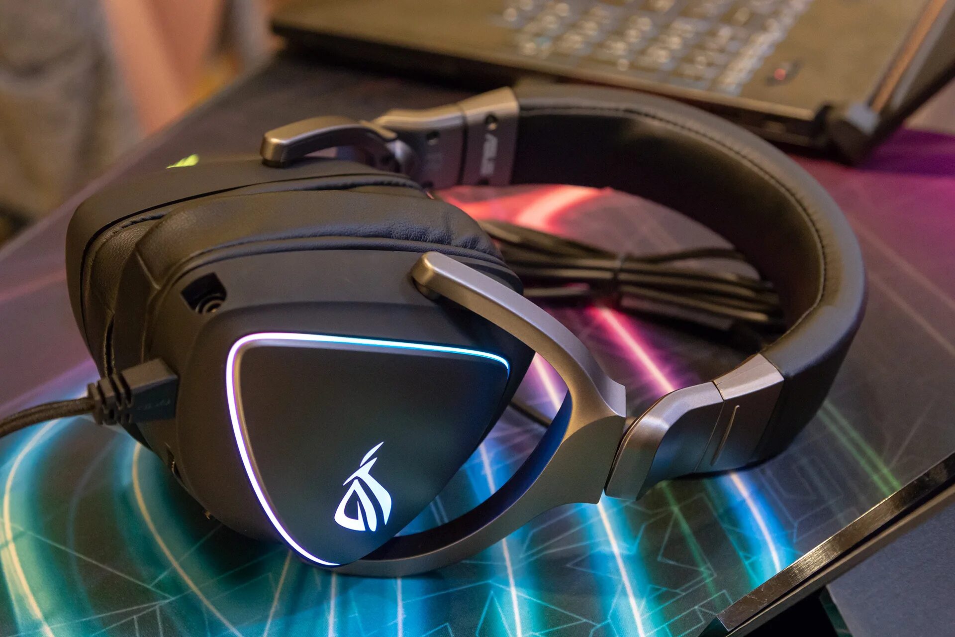 Rog delta type c. Наушники asus rog delta. гарнитура asus rog delta type-c. asus rog rgb наушники. asus rog 7.1.