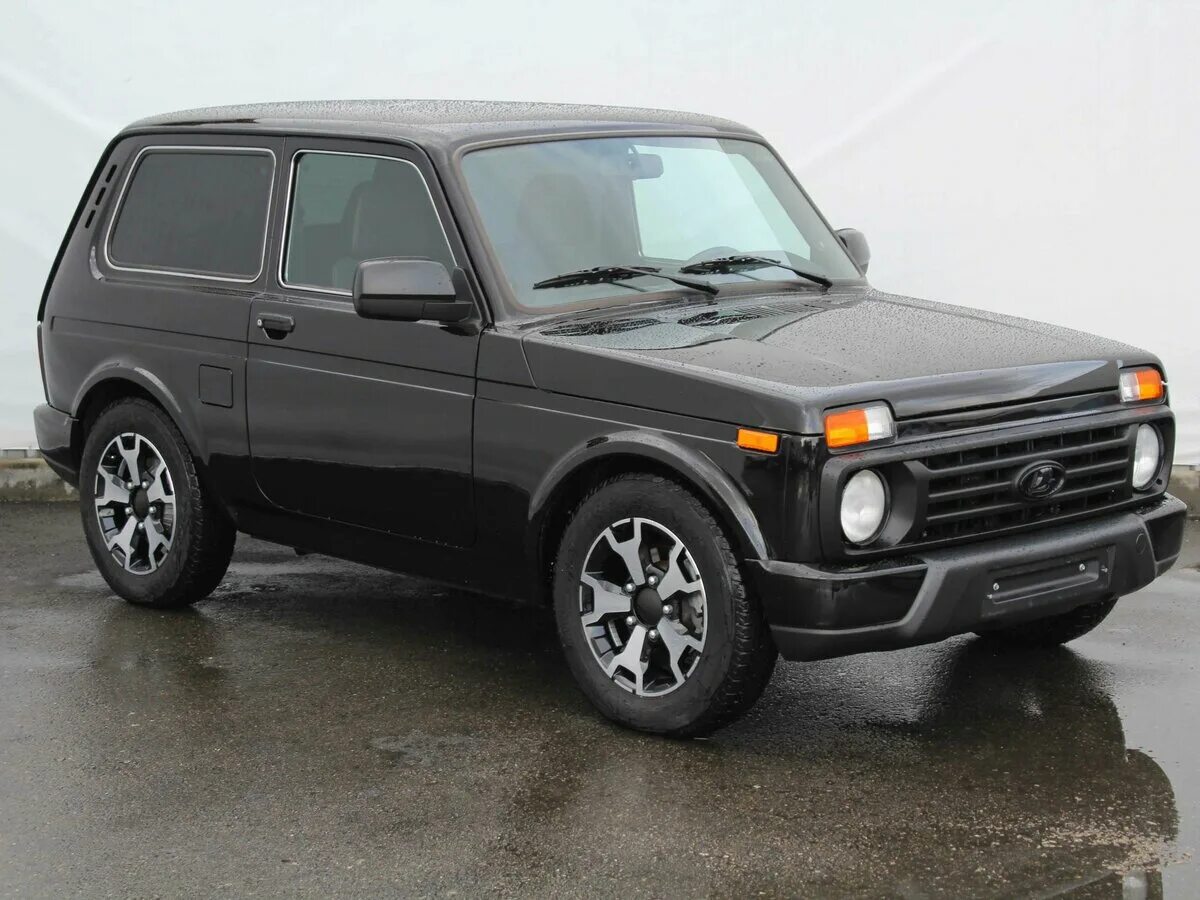 новая нива урбан 2021. нива урбан блэк. нива блэк эдишн 2022. нива урбан black edition. нива 2121 urban black.