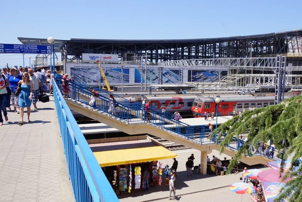 Сочи адлер сейчас. Куда сходить в адлере. Адлер. Адлер пирс имеретинский. Обстановка в адлере на сегодняшний день.