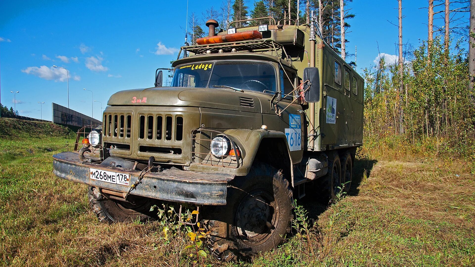 Работа зил 131. ЗИЛ-131. ЗИЛ 131 военный. ЗИЛ 131 армейский. Грузовик ЗИЛ 131 армейский.