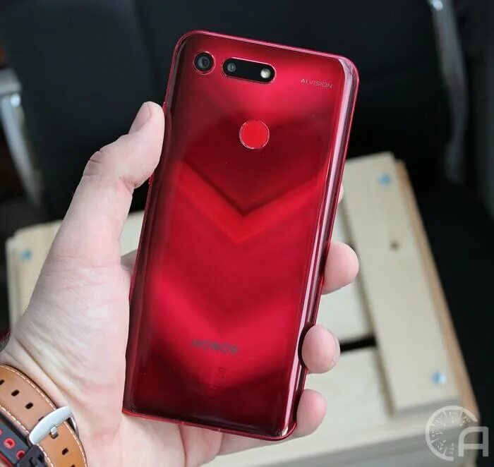 Хонор 20 красный. Хонор Вью 20 красный. Honor 20 красный.