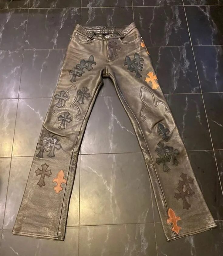 Джинсы хроме хартс. Брюки chrome hearts. chrome hearts джинсы мужские. джинсы с крестами. джинсы с крестами мужские.