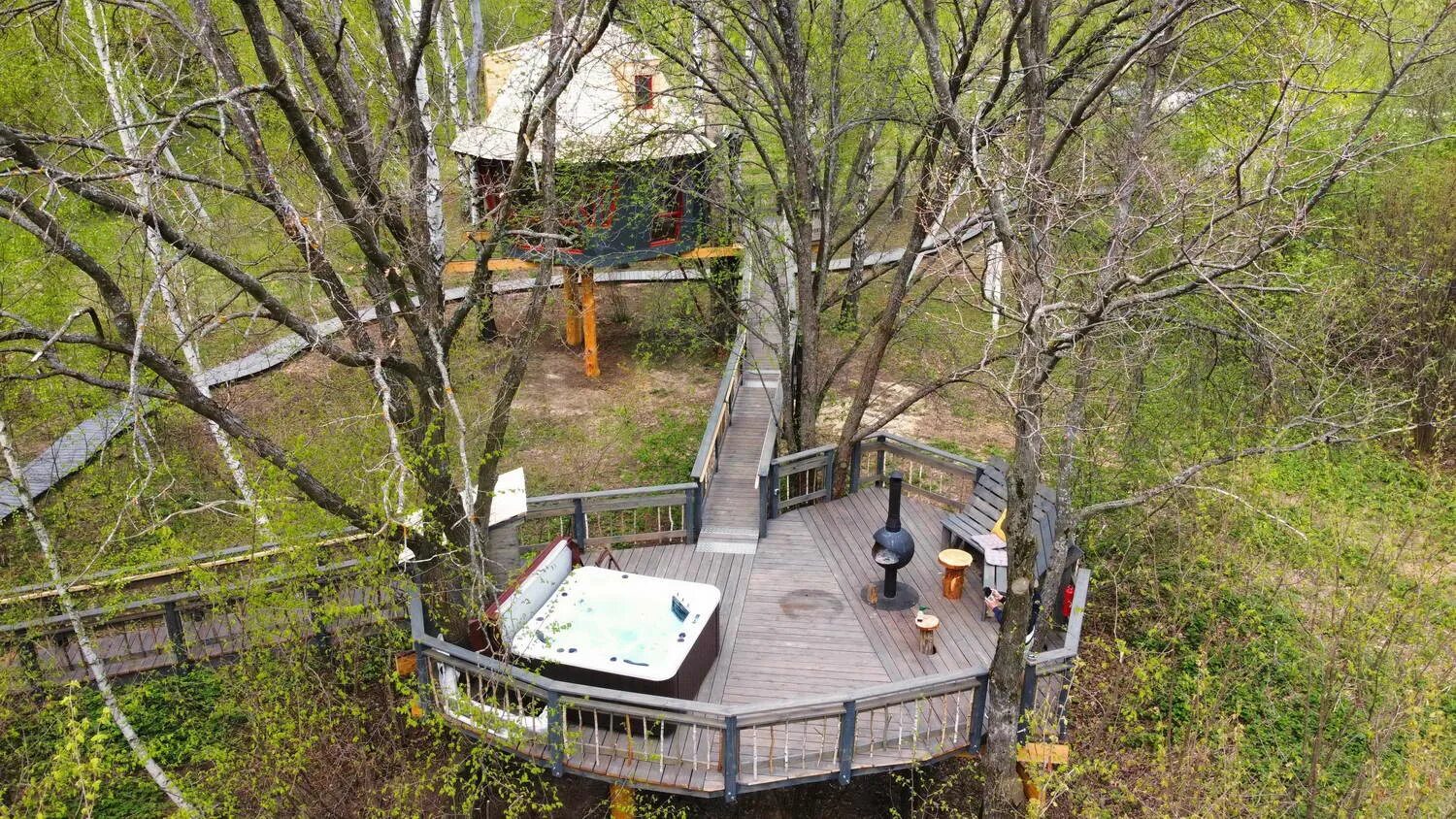 Ласточкино гнездо тула дом на дереве. Лапочкино дом на дереве в тульской области. Дом на дереве тульская область. Лапочкино гнездо папин дом. Болотов дача.