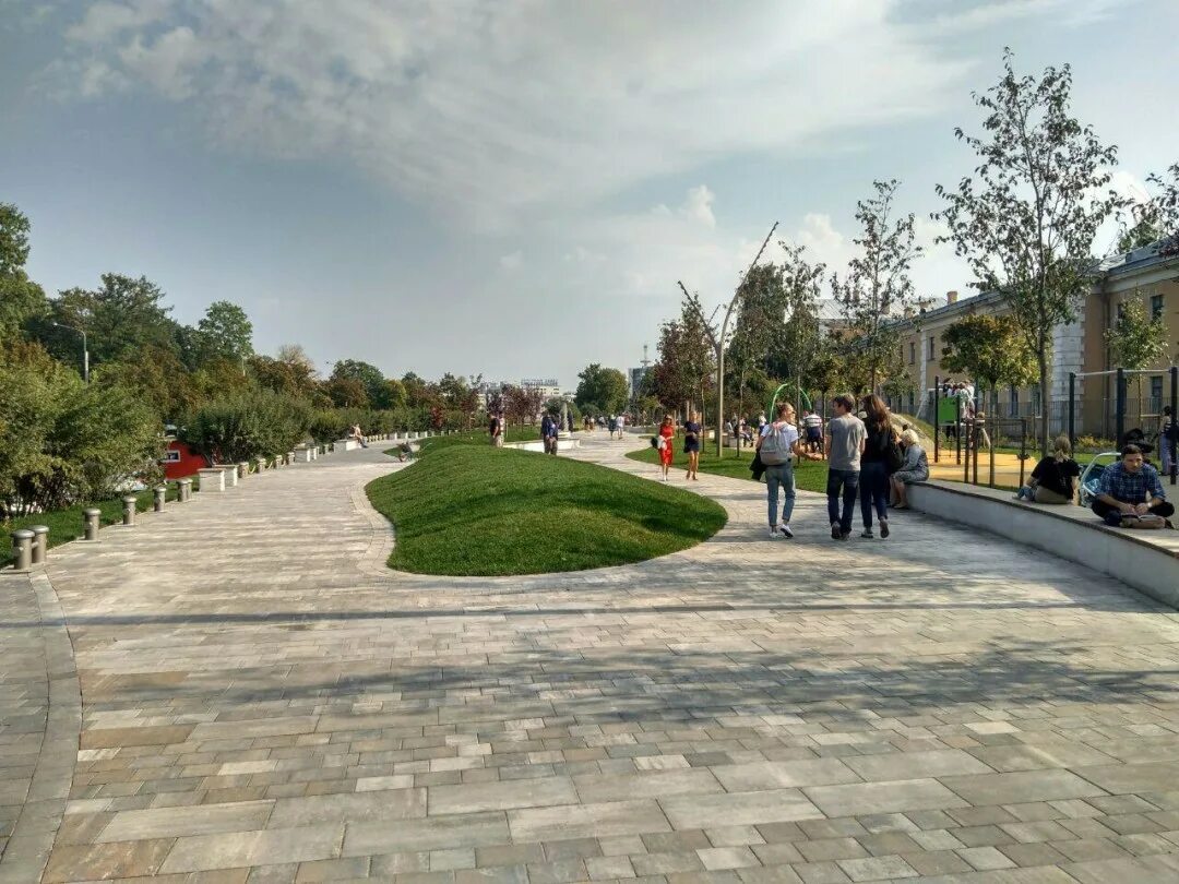 Пространство напротив находившегося. Набережная реки карповки санкт-петербург благоустройство. набережная реки карповки общественное пространство. благоустройство наб реки карповки. набережная реки карповки парк качели.