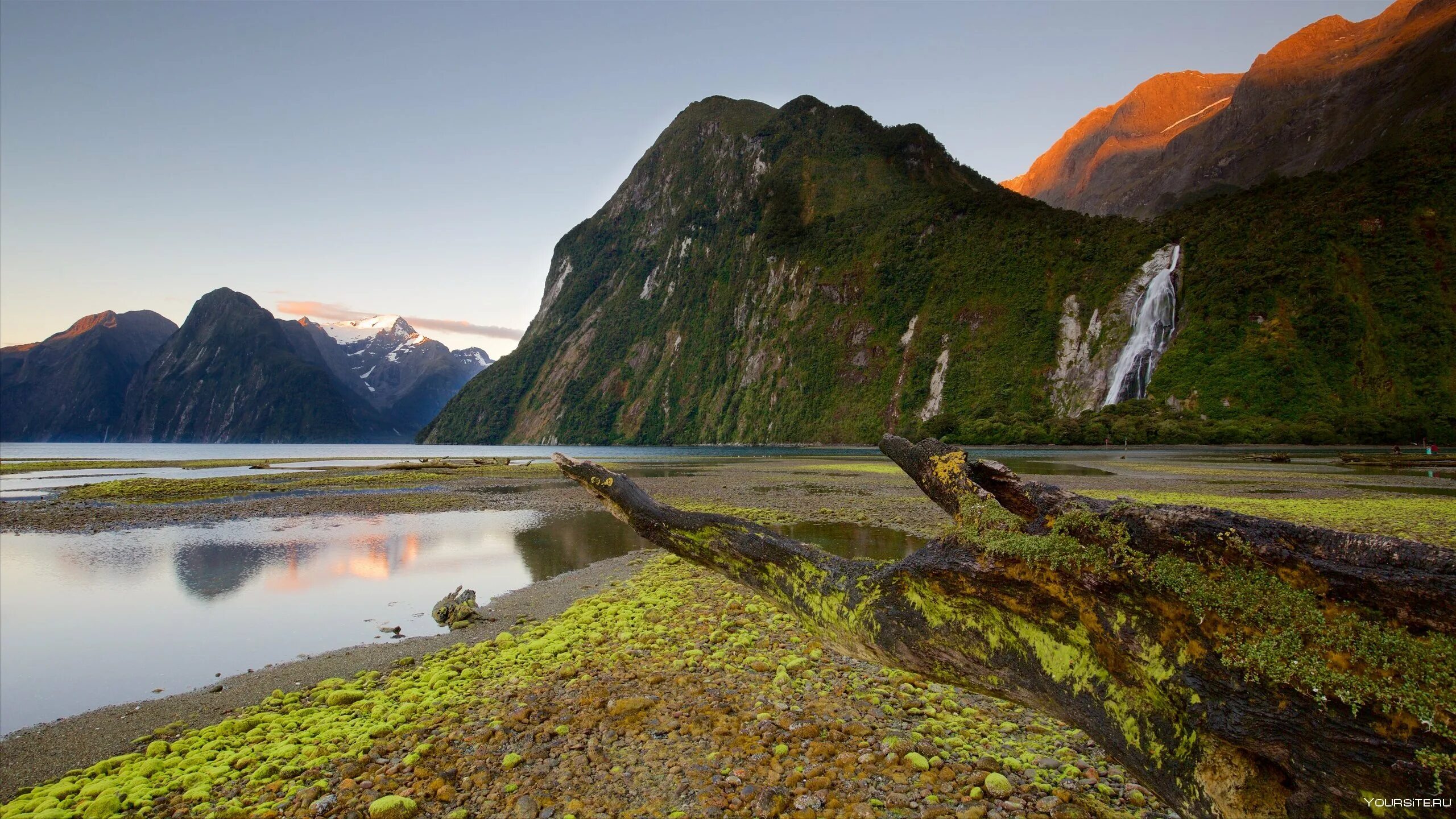 Национальный парк фьордленд (fiordland national park), новая зеландия. Национальный парк фьордленд. Фьордленд новая зеландия. Парк фьордленд новая зеландия. Милфорд саунд новая зеландия.