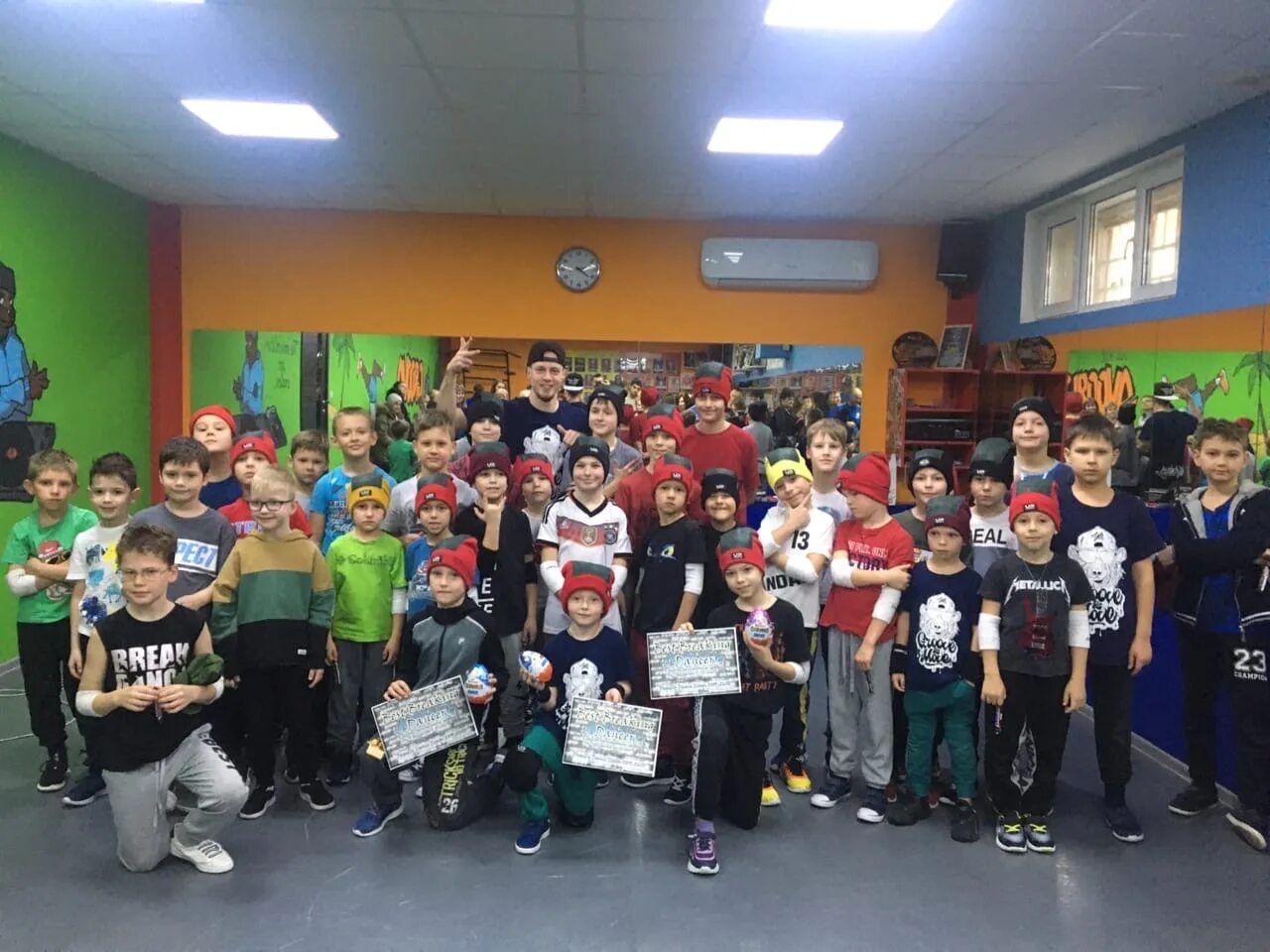 Хип хоп краснодар. Хип хоп краснодар. Хип хоп краснодар. Школа moveup school в україні. Краснодар хоп.