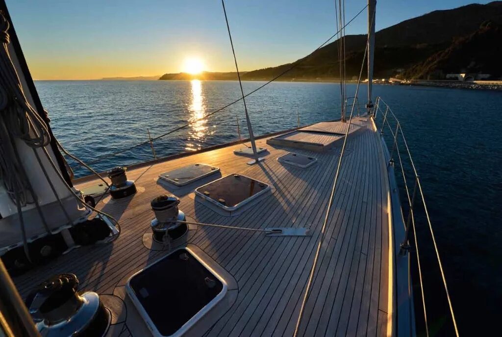 Назначение яхты. Парусные яхты. яхта парус. sailing yacht a. топ ванты на яхте.
