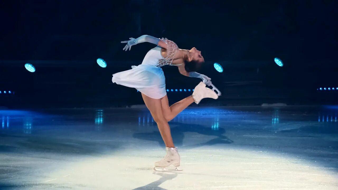 камила валиева горячие. камила валиева бедуинский прыжок. кубок первого канала по фигурному катанию 2021 камила валиева. камила валиева фигуристка олимпиада 2022. камила валиева шторм.