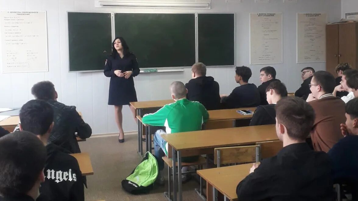Кропоткин (город). Кропоткин город краснодарский край. Новопокровский филиал кропоткинского юридического техникума. Колледж темрюк. Юридический техникум кропоткин.