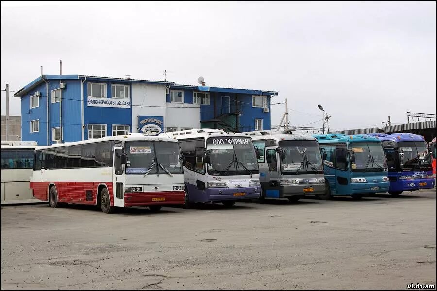 Номер автовокзала владивосток. Автовокзал Восточный Красноярск. Автостанция г Владивосток. Автобус 584 Красноярск Тюхтет автовокзал. Автобусный парк Владивосток.