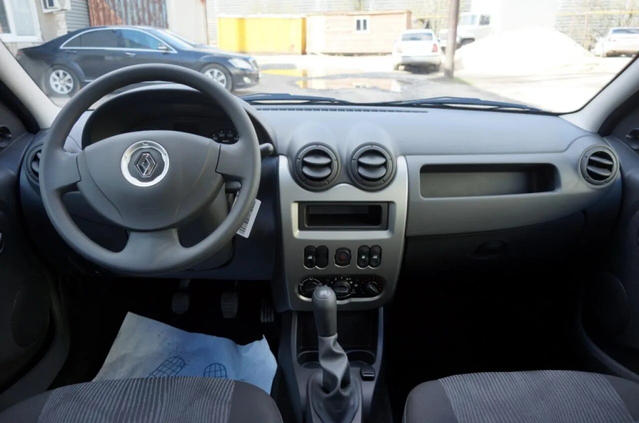 Renault Logan 1 салон. Логан 1 салон. Рено Логан 2007 салон. Рено Логан 1.4 салон. Рено логан 1.6 купить новый