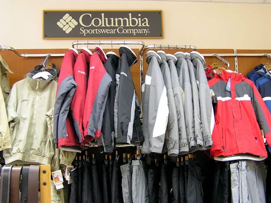 Columbia магазин. Columbia одежда. Магазин Columbia в Москве. Склад одежды Columbia. Магазин коламбия сайт