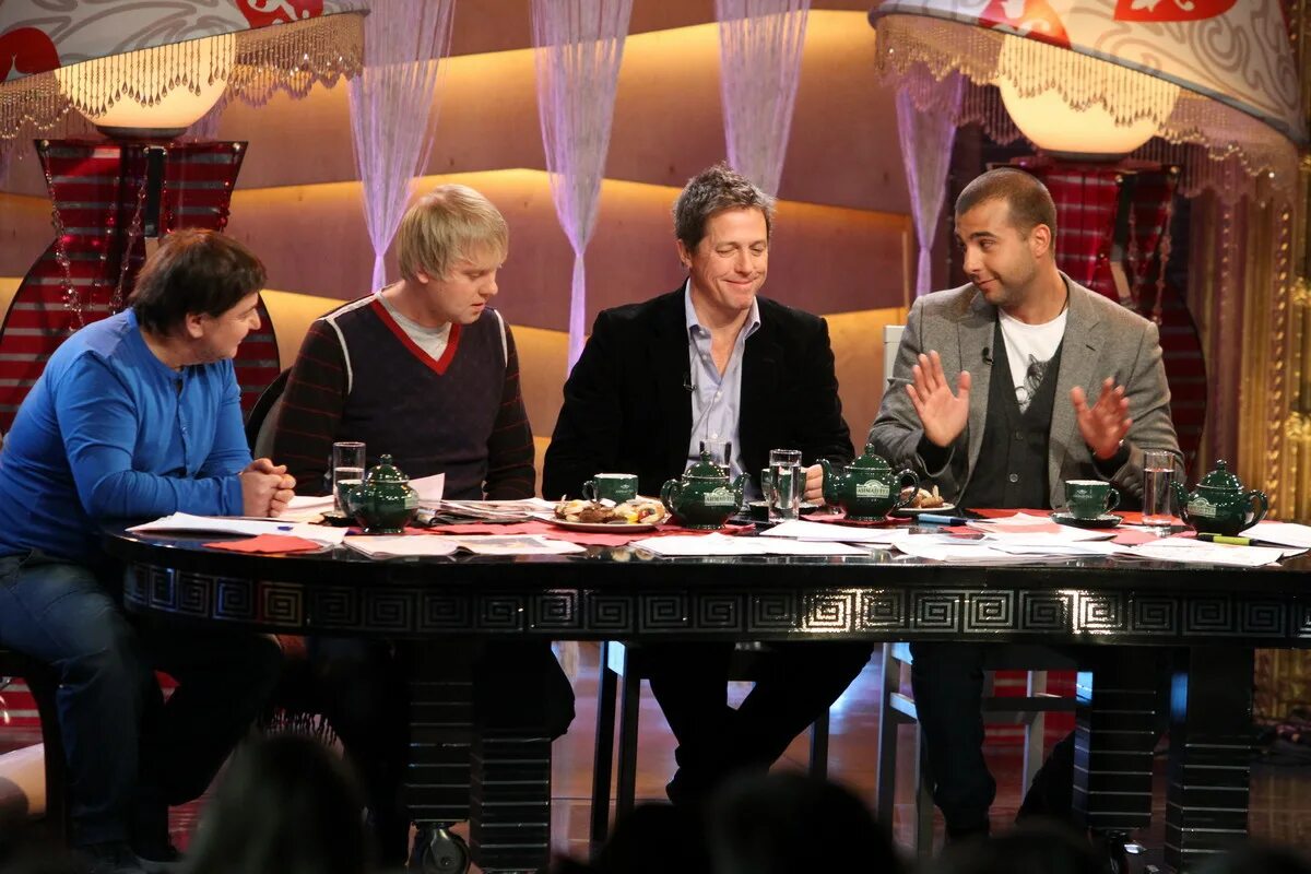 Шепелев передача на первом. Иван ургант 2022. Ведущий вечерний ургант. Большая игра на 1 канале ведущий. Шоу программ 1 канал.