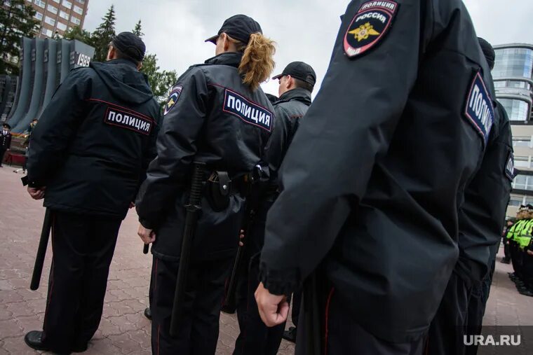 Полиция массово увольняются. Полиция эстетика.