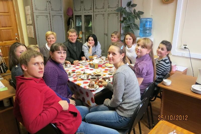 Педагогический колледж архангельск. Колледж искусств пенза. Пензенский музыкальный колледж им а. Филармония 10 декабря омск. Пензенская музыкальная школа 7.