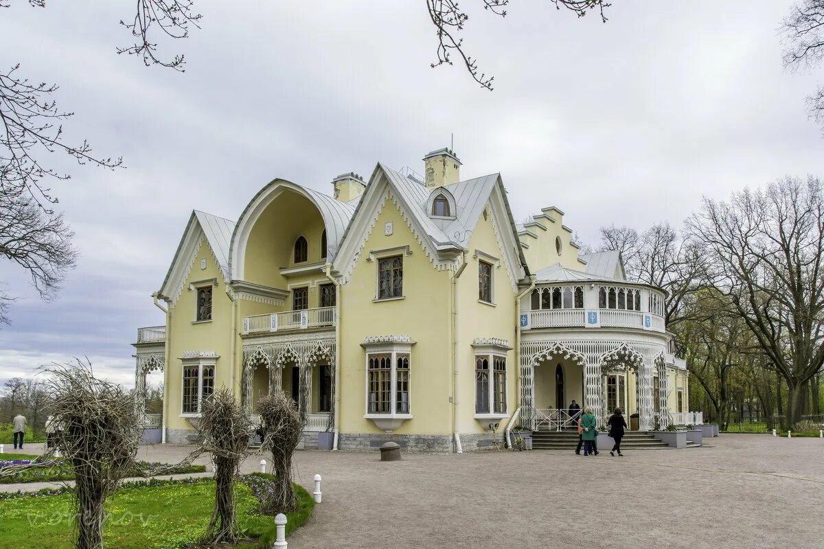 Петергоф коттедж александрия. Парк александрия петергоф дворец. александрия петергоф дворец коттедж. коттедж александрия петергоф музей. коттедж менеласа в петергофе.