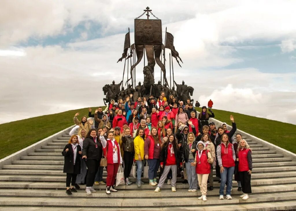 Культура россии кратко. Культура россии презентация. Явления русской культуры. Истоки культурно исторической. Истоками русской философской мысли являются.