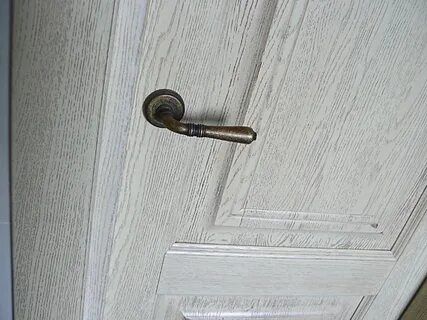 Краска под дерево для межкомнатных дверей