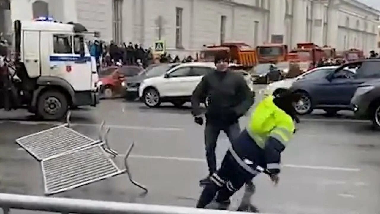 Напавший на ведущую