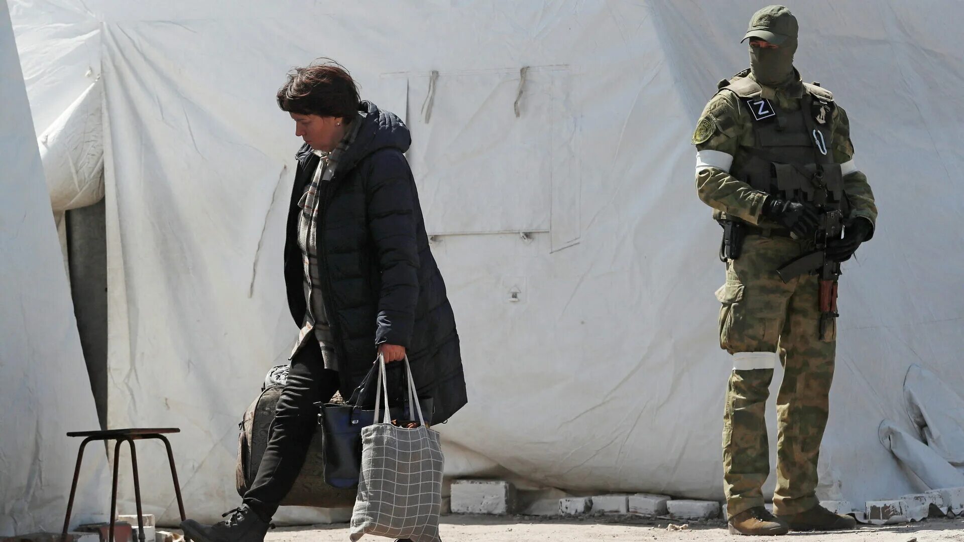 Новости по западу. Новости по западу. Тренировки всу с деревянными автоматами. Новости по западу. Новости по западу.