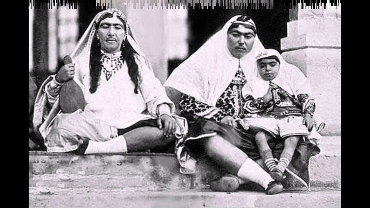 Принцесса долях. Жены из гарема Персидского шаха Насреддина-Шах Каджара 1870-е. Гарем иранского шаха Насера Каджара.