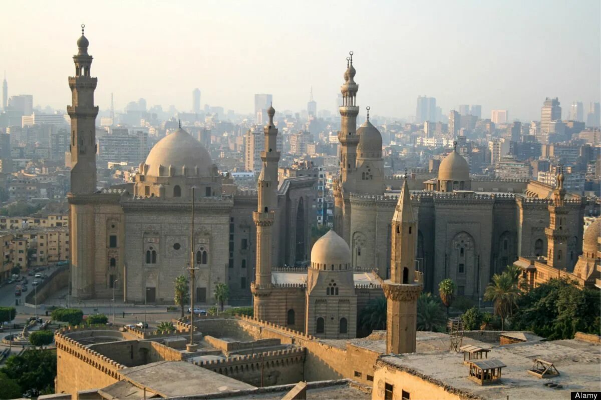 Часть большого каира 4 буквы. Каир столица. Мечеть Султана Хасана. Арабская Республика Египет. Каир туризм.