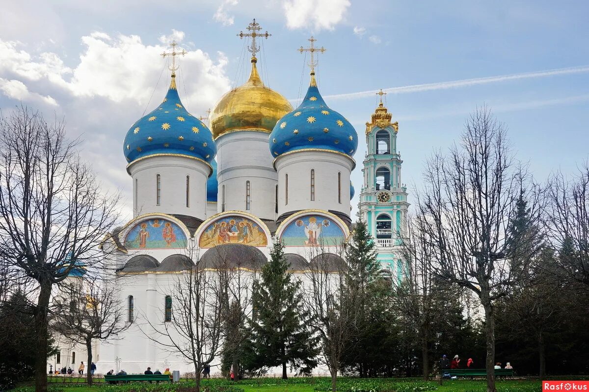 Храмы лавры. Троице-Сергиева Лавра Успенский собор. Успенский собор Лавра Сергиев Посад. Успскийсобор Троице Сергиева лава. Успенский собор Троице Сергеевой Лавры.