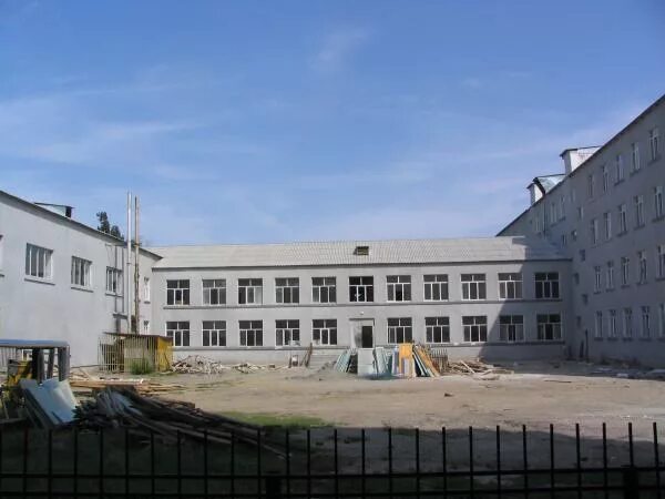 42 школа г грозный. Школа 56 магнитогорск учителя. Школа №56 владивосток. Директор школы 56 владивосток. Школа 56 2024 год.