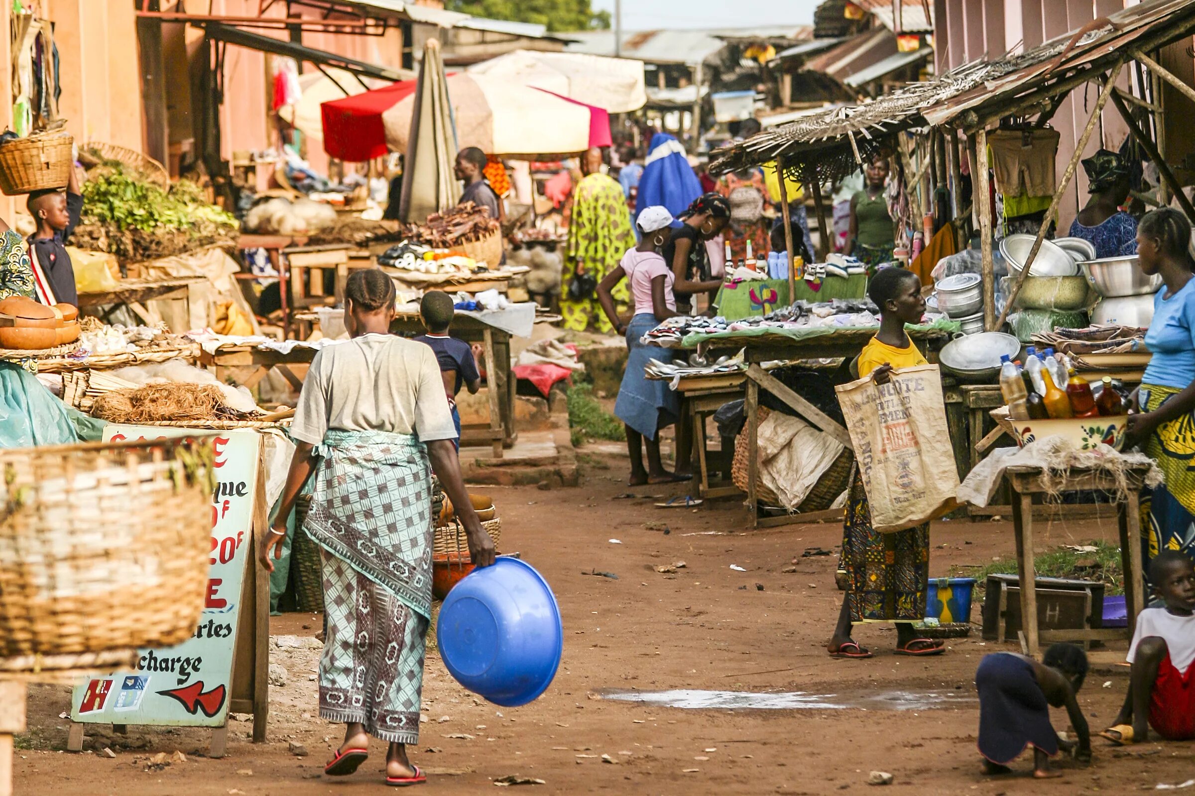 Рынок в Африке. Африка базар. Торговля в Африке. Африканский базар. Market village