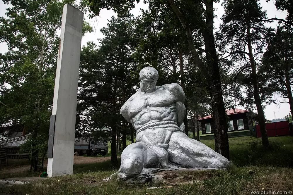 Поселок памяти 13 борцов. Пос памяти 13 борцов красноярский край. Стекольный завод памяти 13 борцов. Пос памяти 13 борцов красноярский край. Поселок памяти 13 борцов.