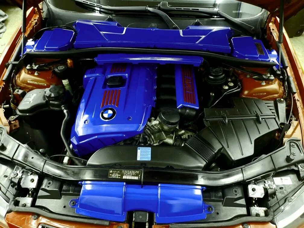 Bmw e92 двигатели. Bmw 335 e90 мотор. Bmw e92 двигатель. Двигатель бмв 320i. Bmw e92 двигатели.