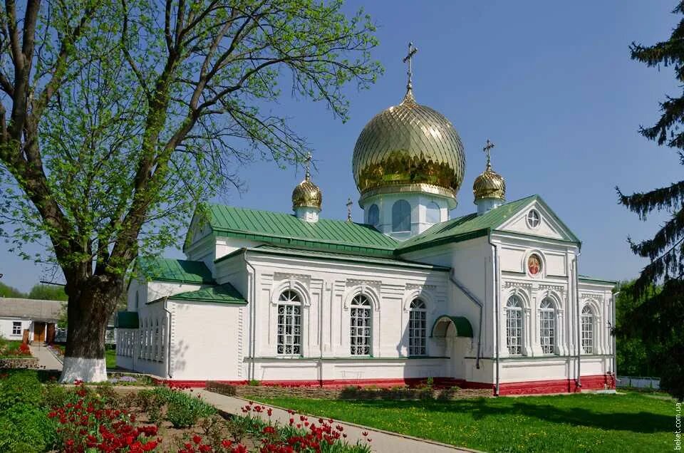 Лебединский Николаевский женский монастырь. Украина село Лебедин. Шполянский район село Лебедин. Черкасская область Шполянский район село Лебедин.