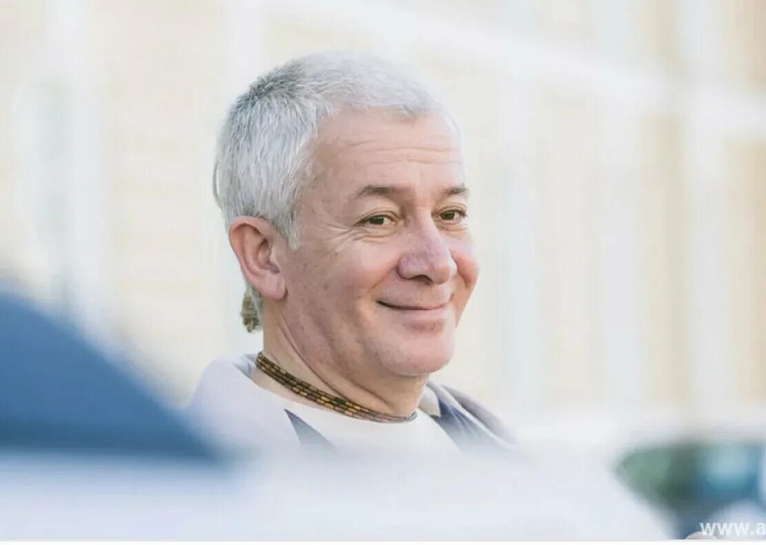 Чайтанья чандра чаран прабху. Бизнесмен рим хакимов. Бизнесмен рим хакимов. Р. Бизнесмен рим хакимов.