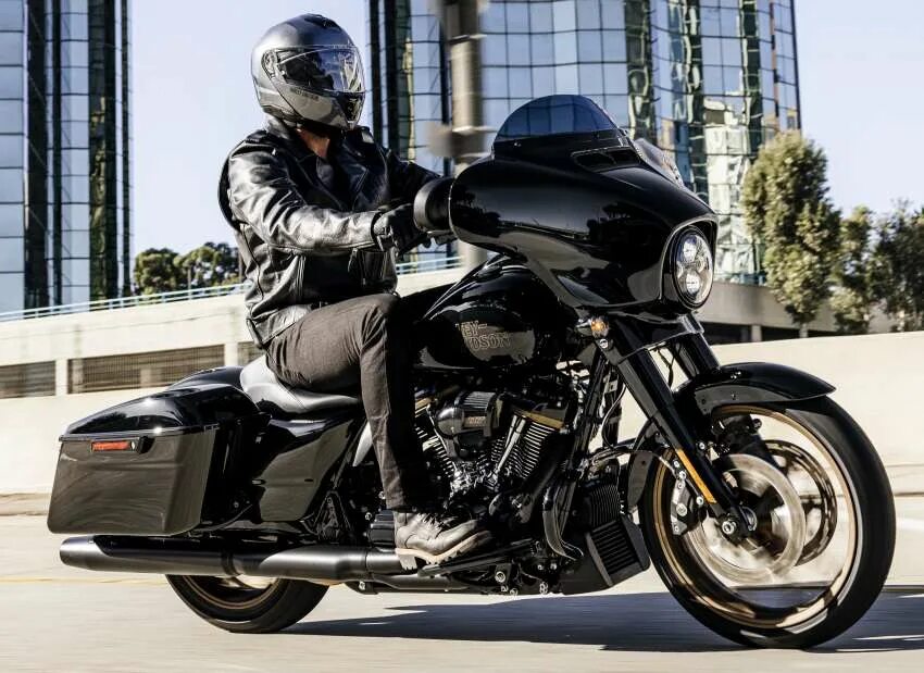 Харли дэвидсон 2023. Harley davidson road glide 2022. Харлей дэвидсон 117. Harley davidson breakout 117. Харлей дэвидсон 117.