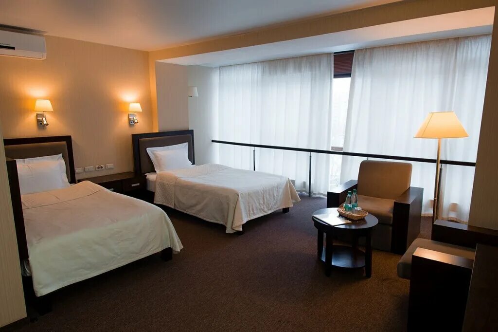 Hotel киров отель. герцена 88 киров гостиница. гостиница улица молодая гвардия. карла маркса 118 киров. Hotel киров отель.