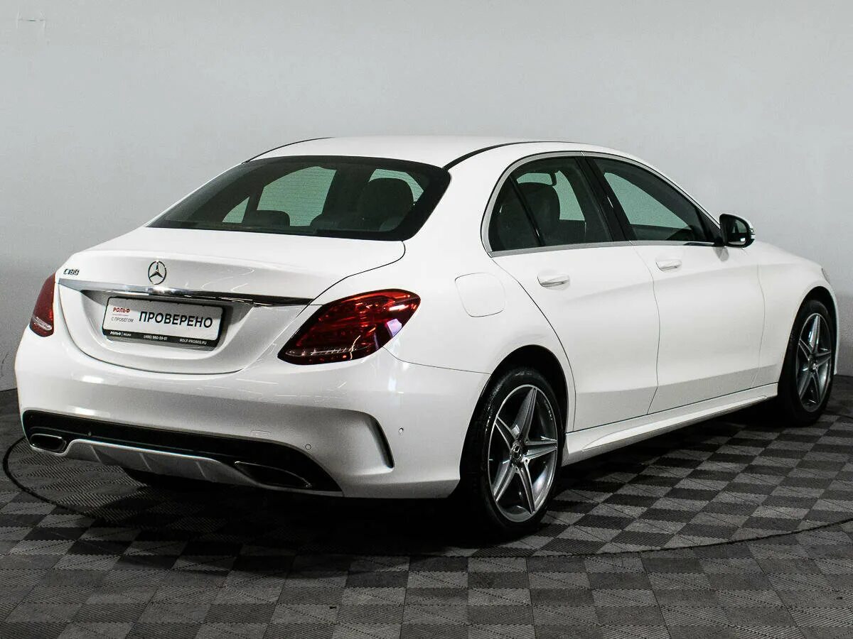 C класс user. Mercedes c180 2017. Мерседес c180 w205 белый. C-class s205 w205. Mercedes Benz c205 седан.