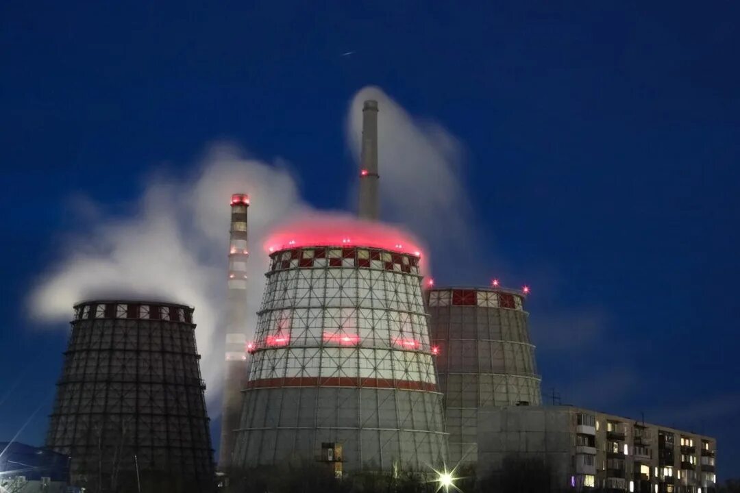 Омская тэц-5. Тэц-5 омск фото. Тэц 5 омск. Омская тэц-5. Градирня омской тэц 5.