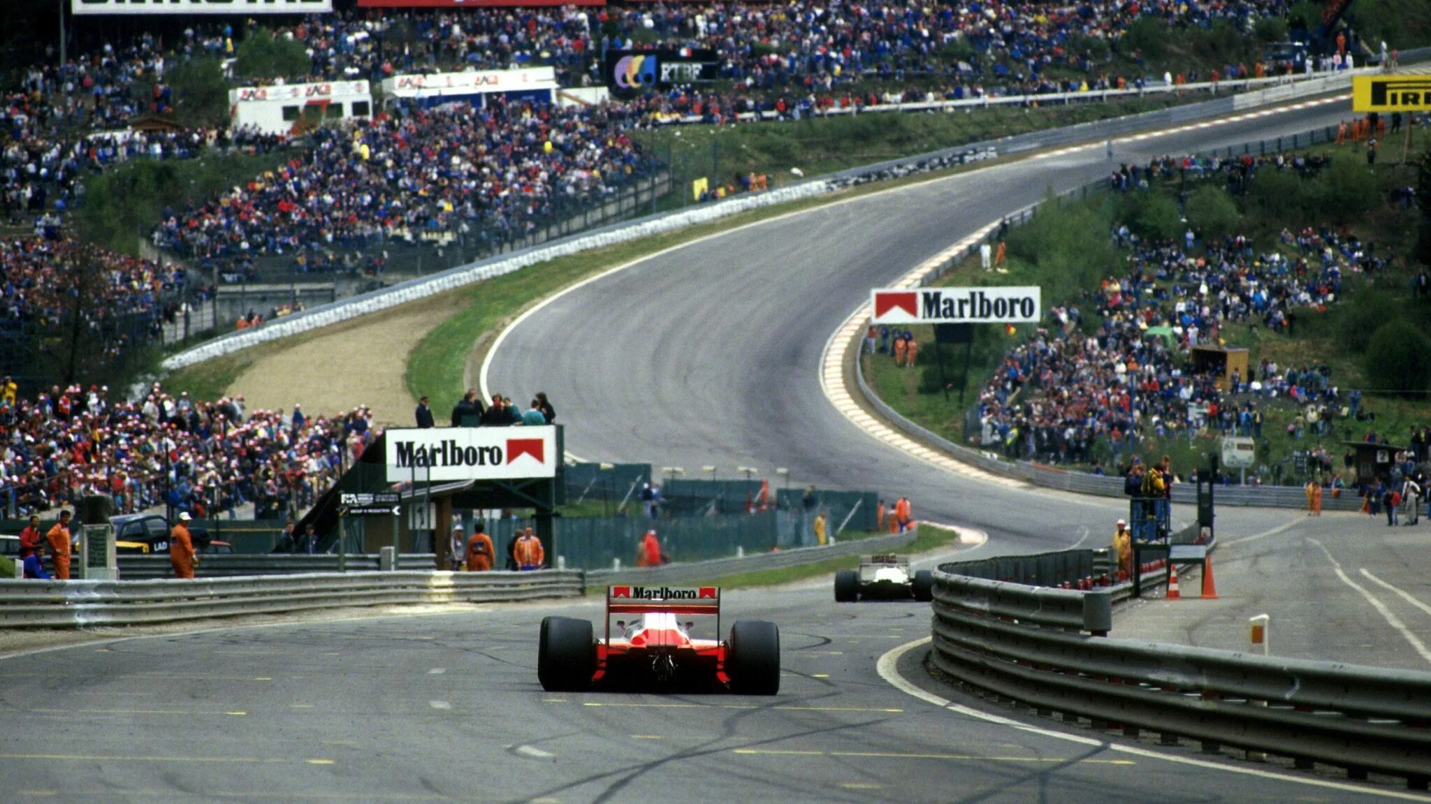 Бельгия спа Франкоршам. Spa Francorchamps Eau rouge. F1 Spa Francorchamps Eau rouge Lauda. Спа Франкоршам трасса красная вода. New corners