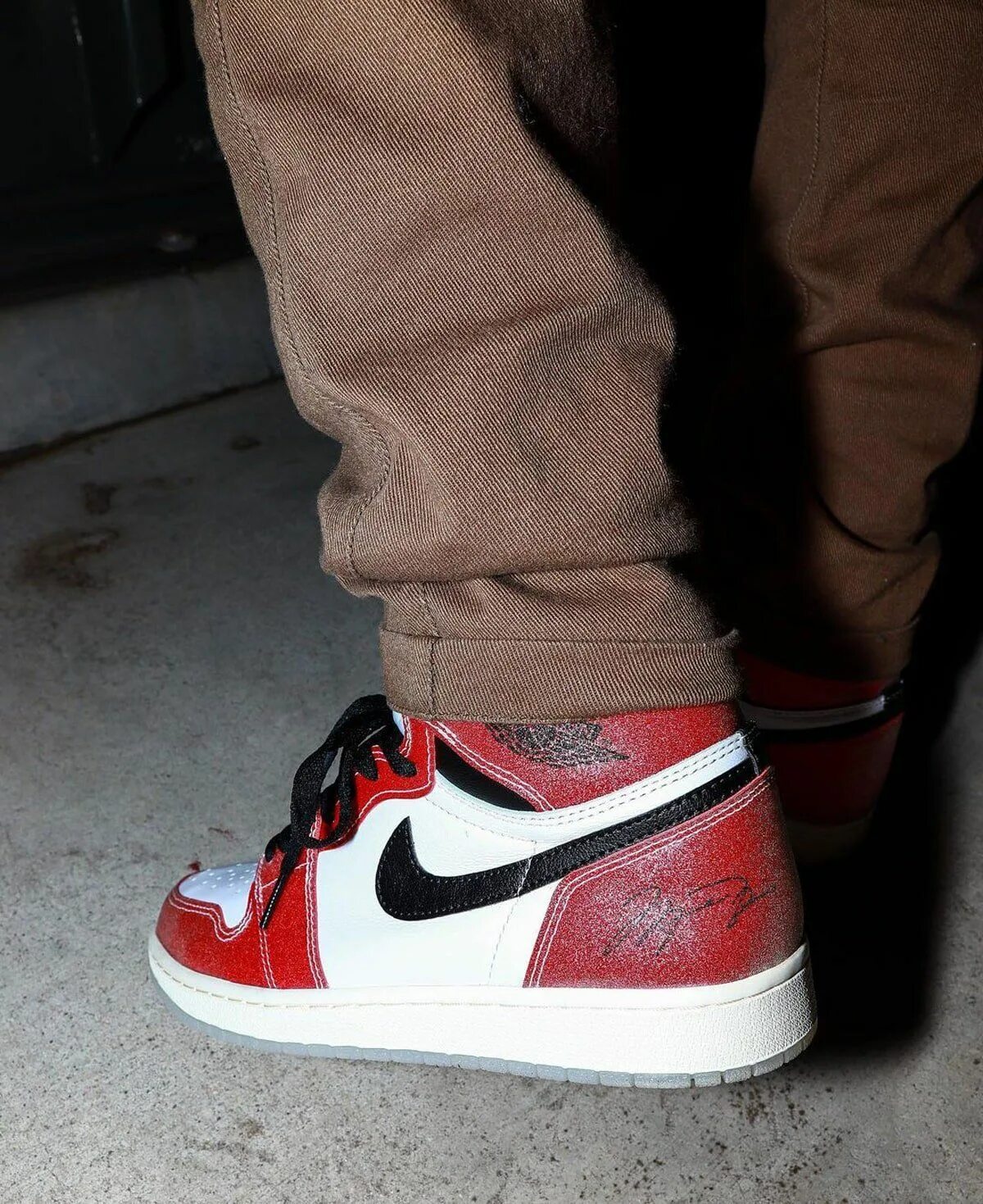 Джорданы 7. Trophy room air jordan. Trophy room x air jordan 5 retro ice blue. Nike air jordan 5 trophy room. Air jordan 1 trophy room.