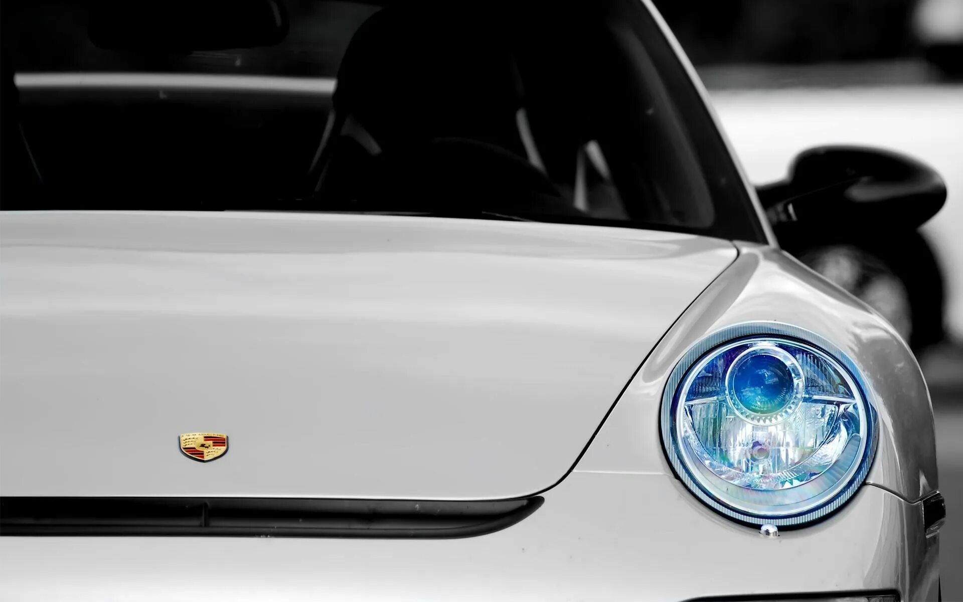 Авто 3 фары. Ангельские глазки бмв е90. Фары бмв ксенон. Mazda 3 bl ксенон фары. Мазда 3 bm свет.