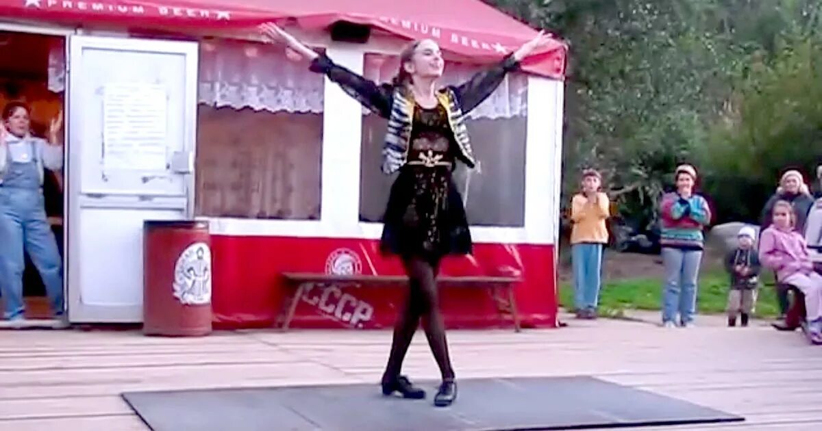 Песня семь сорок слушать на русском. Семь сорок танец. 7 40 танец.
