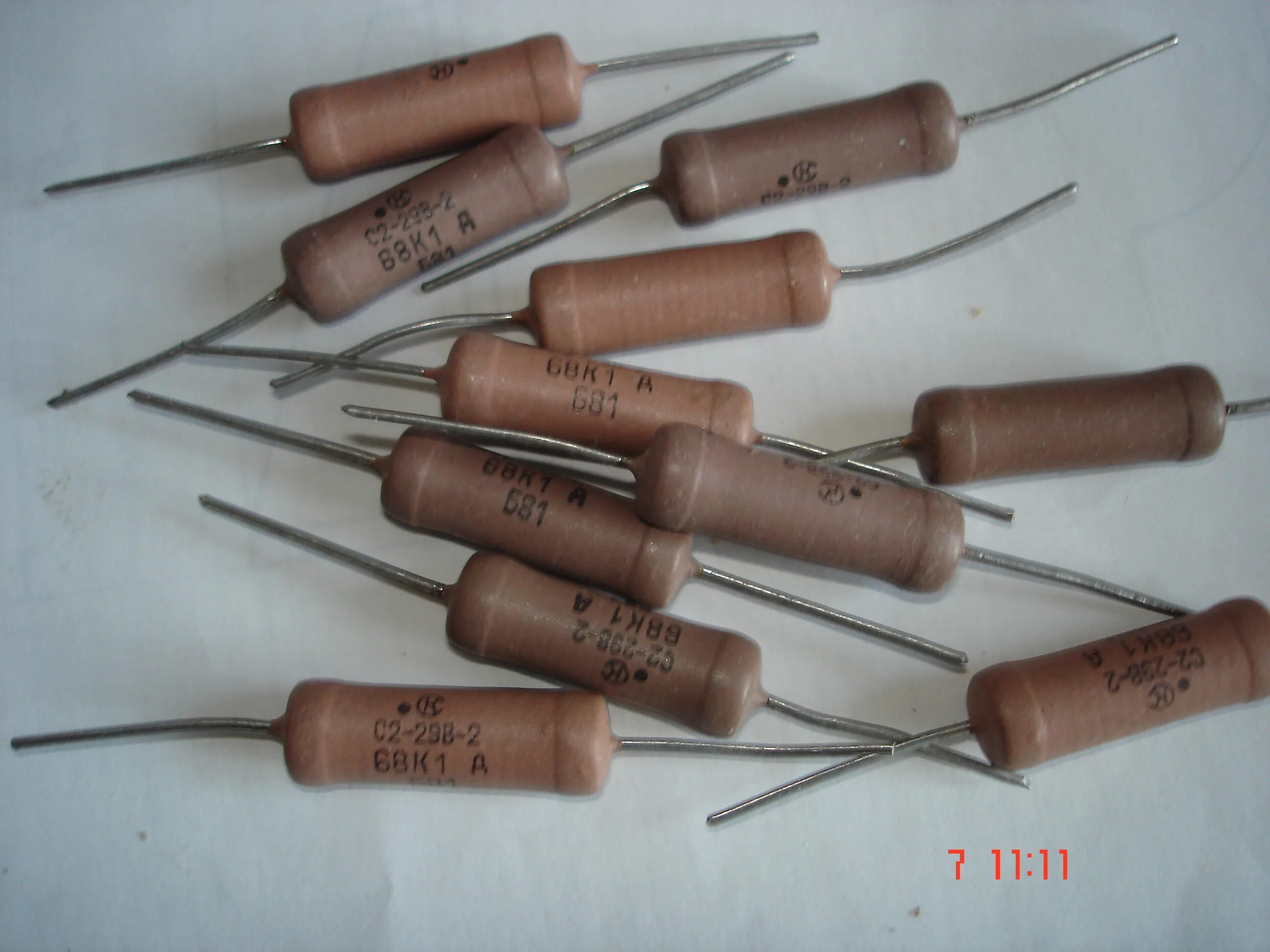 Резисторы с2-29в характеристики. Постоянный прецизионный резистор 100ом 0. Резистор с2-29в-0,5-100 ом. C2 29. Резистор 240ом 0.