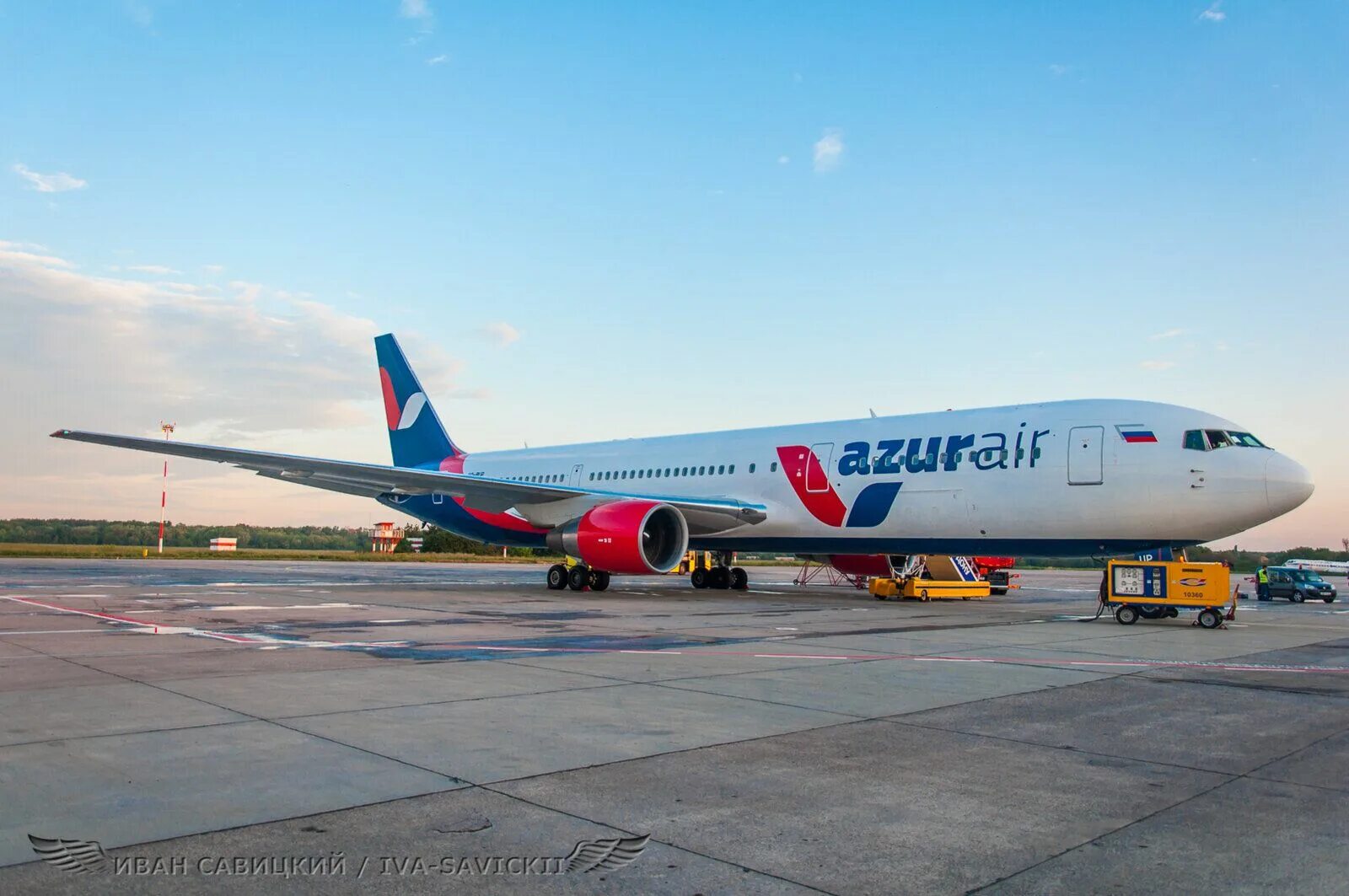 Самолеты 757 Azur Air. Самолёт Azur Air 767. Самолёт Боинг 767-300 Азур. Boeing-767 авиакомпании Azur Air. Azur чартер