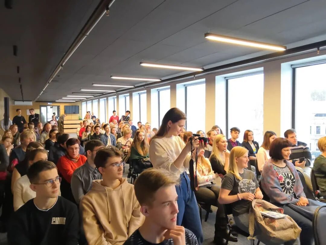 Высшая школа экономики нижний новгород. Ниу вшэ нижний новгород внутри. вшэ нижний новгород фото. высшая школа экономики нижний новгород внутри.