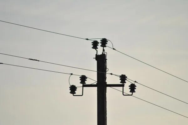 провод вл 10кв. линия сип 10 кв. провод вл 10кв. высоковольтная линия электропередач 10 кв. провод вл 10кв.