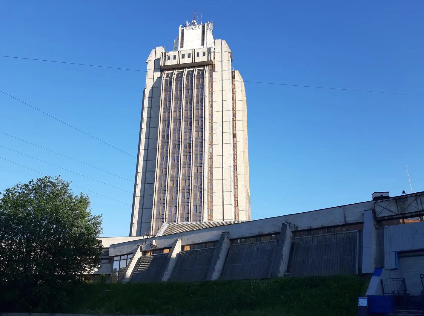 Ст петрозаводск клиническая больница. Березовая больница омск официальный сайт. Здание окб. Здание окб. Радуга (конструкторское бюро) здание.