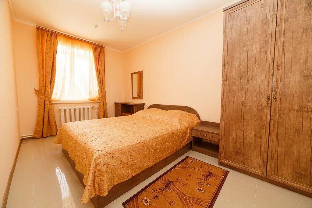 однокомнатная крым. фирейная гора. снять комнату в судаке, сурожская, 33 телефон. турбаза горизонт судак 2007 год. судак, ул.