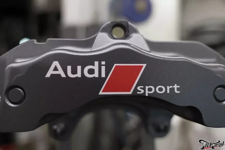 Суппорт audi. Суппорта audi sport. накладки на суппорта audi q7. спортивные суппорта для audi q7. audi sport суппорта logo.