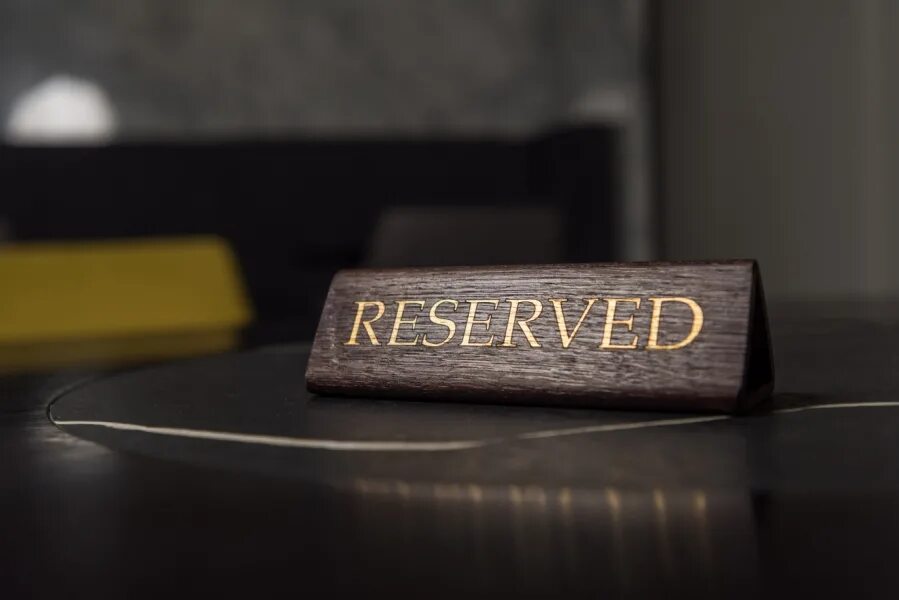 He is reserved. Столик забронирован. reserved на стол. стол забронирован на темном. бронь столов.