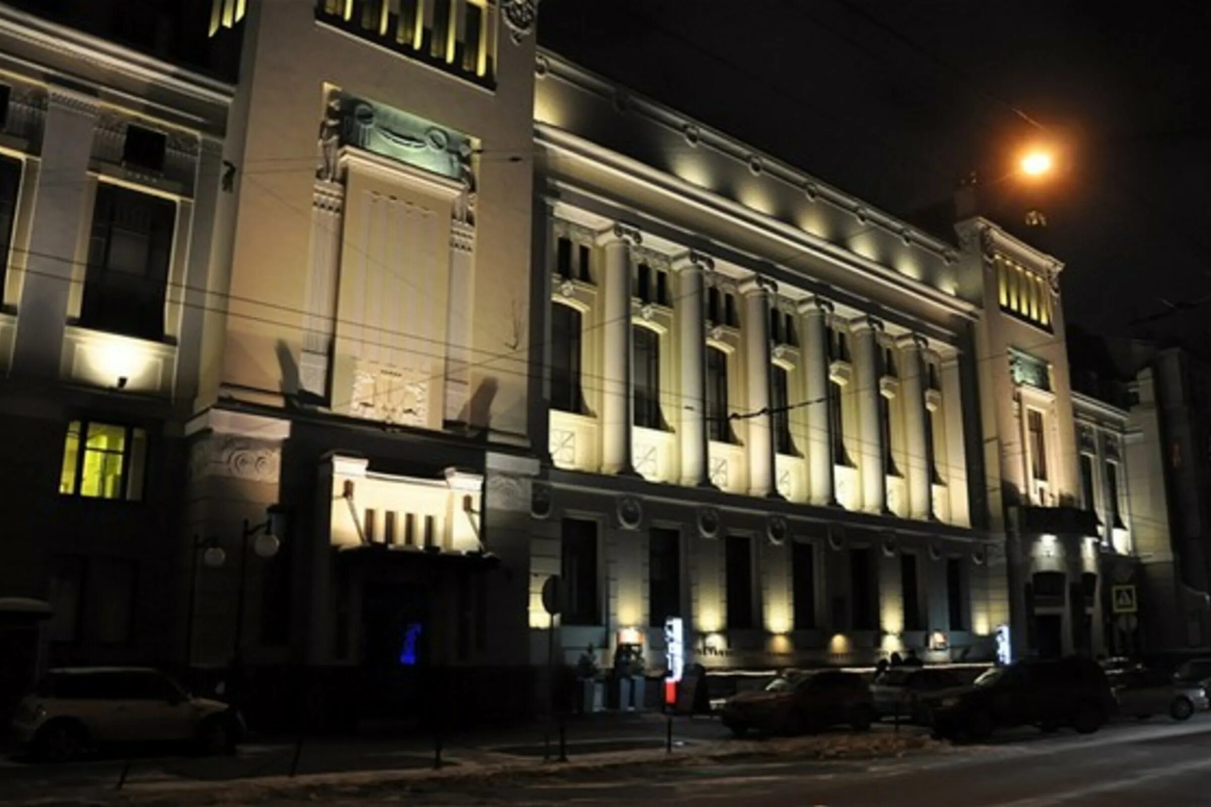 Московского театра «Ленком марка Захарова». Театр Ленком Москва. Театр им Ленинского Комсомола Москва. Ленком марка Захарова здание. Московский театр захарова